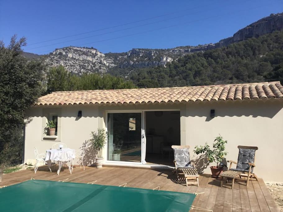 Studio De Charme Avec Piscine Fontaine-de-Vaucluse Exterior photo