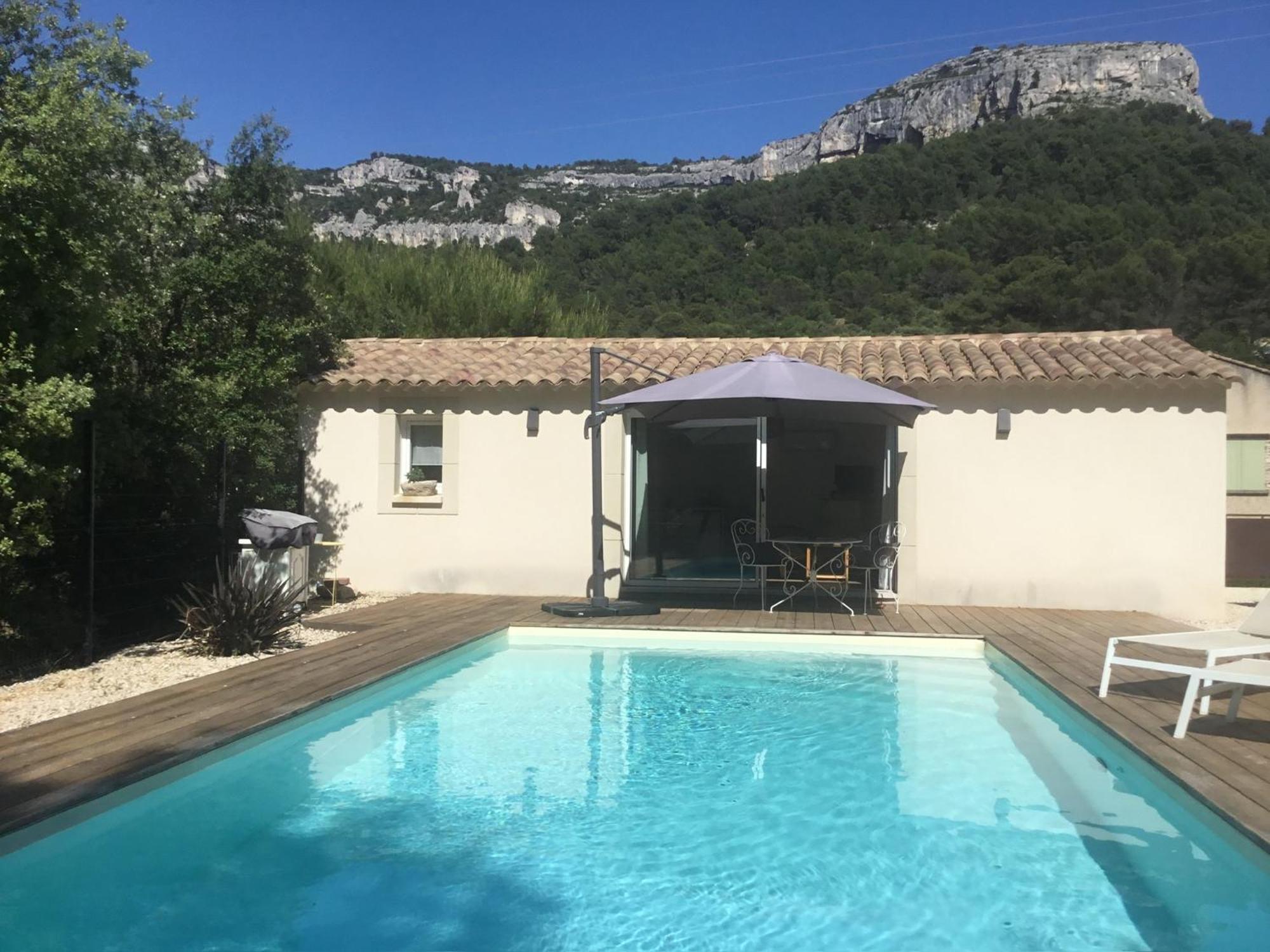 Studio De Charme Avec Piscine Fontaine-de-Vaucluse Exterior photo